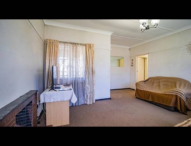 3 BEDROOM HOUSE FOR SALE IN WYCHWOOD
